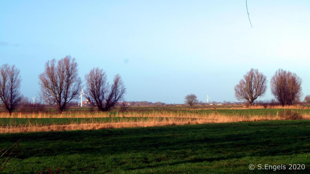 *Engels - Ferienwohnungen Krummhörn Exterior foto