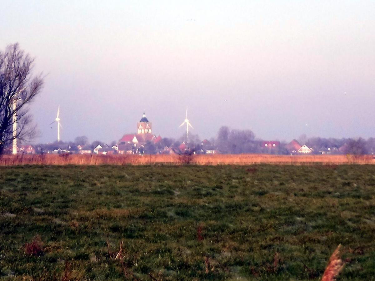 *Engels - Ferienwohnungen Krummhörn Exterior foto