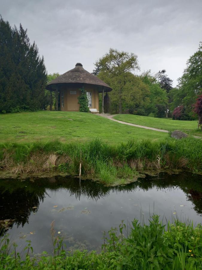*Engels - Ferienwohnungen Krummhörn Exterior foto