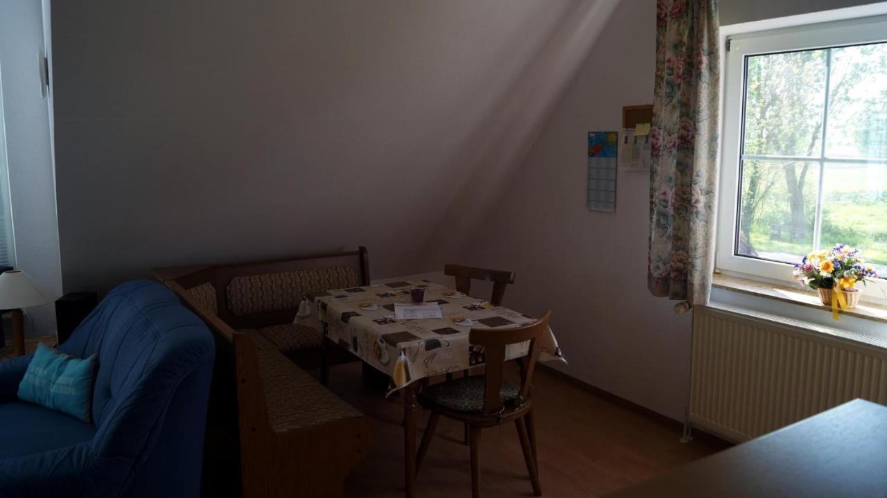 *Engels - Ferienwohnungen Krummhörn Exterior foto