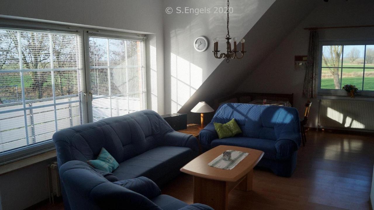 *Engels - Ferienwohnungen Krummhörn Exterior foto